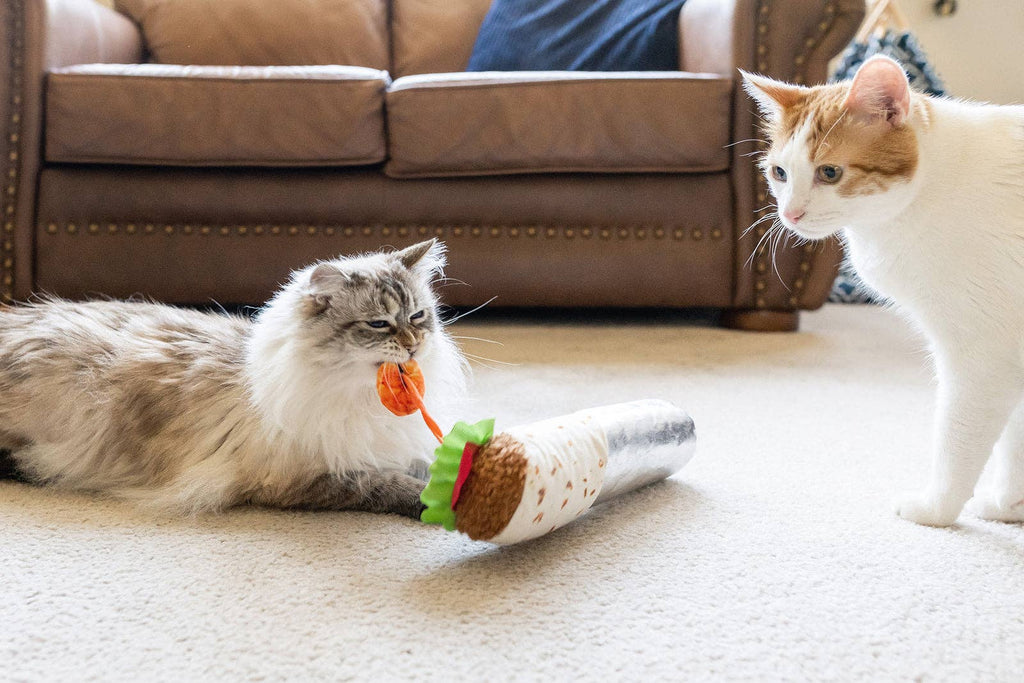 Jouet Shrimp Purrito pour chat avec herbe à chat et éléments froissés